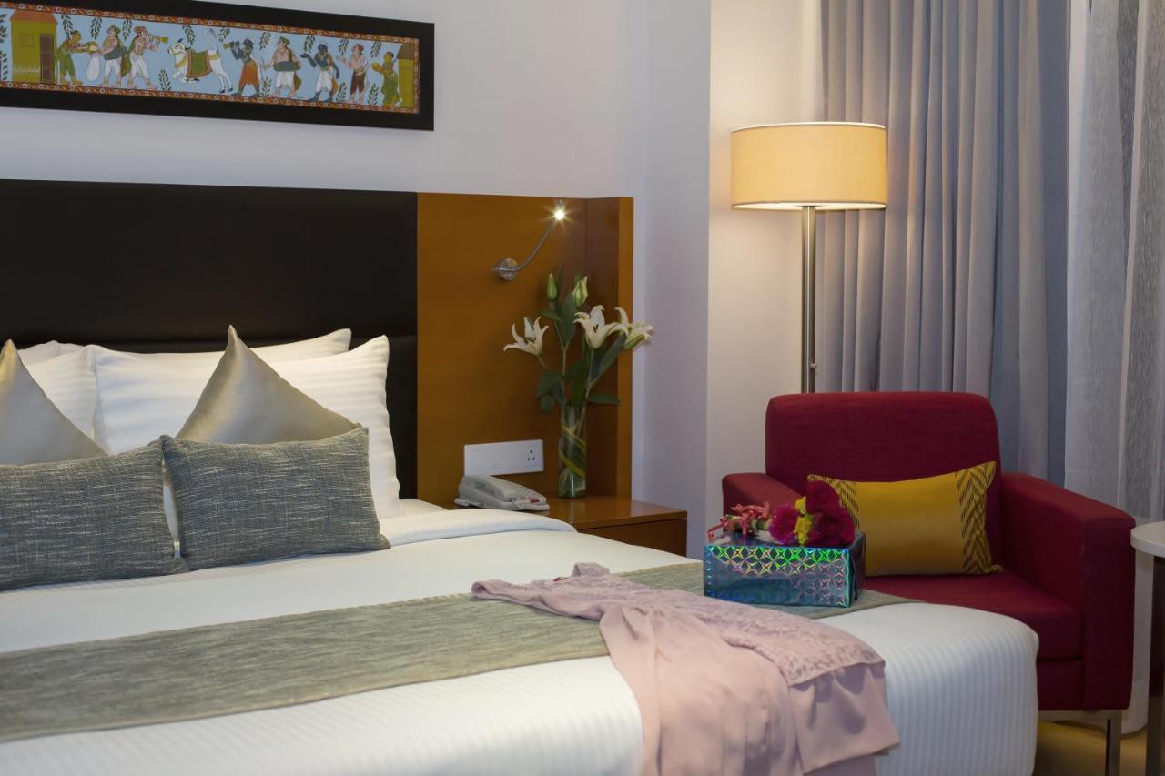 Mercure Hyderabad Kcp Banjara Hills, An Accor Hotel Exterior photo A room at the hotel