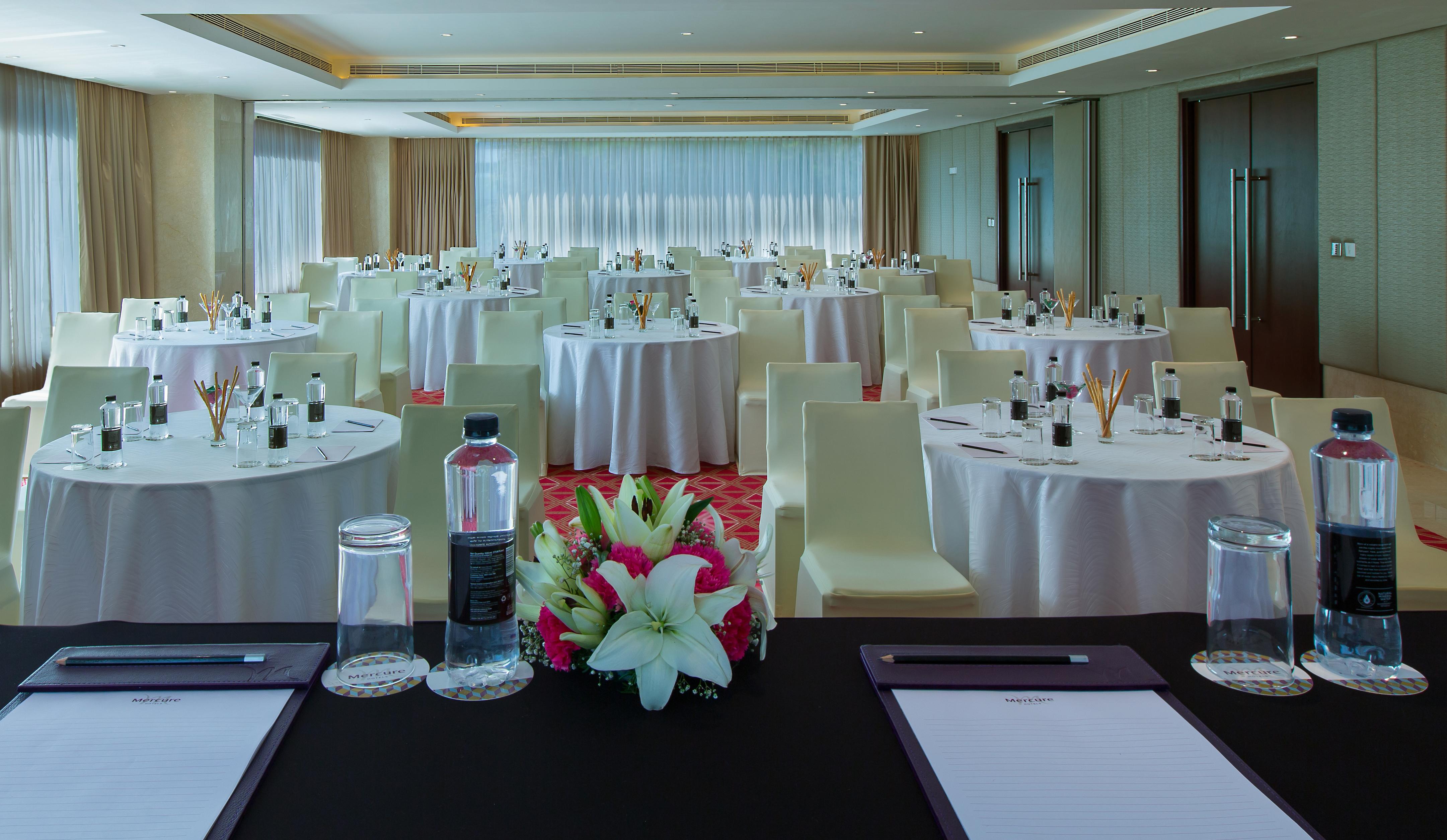 Mercure Hyderabad Kcp Banjara Hills, An Accor Hotel Exterior photo Meeting room
