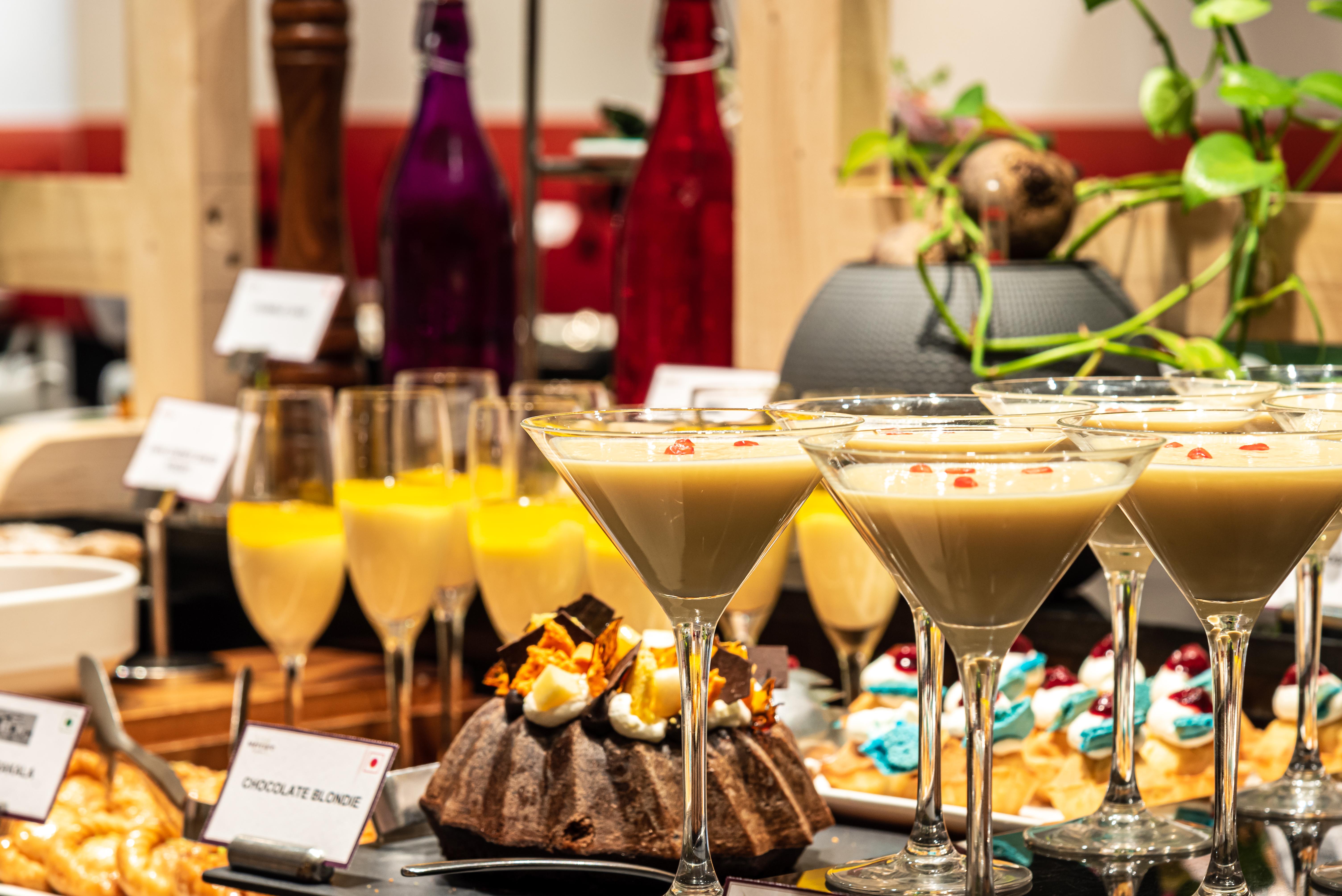 Mercure Hyderabad Kcp Banjara Hills, An Accor Hotel Exterior photo A dessert buffet
