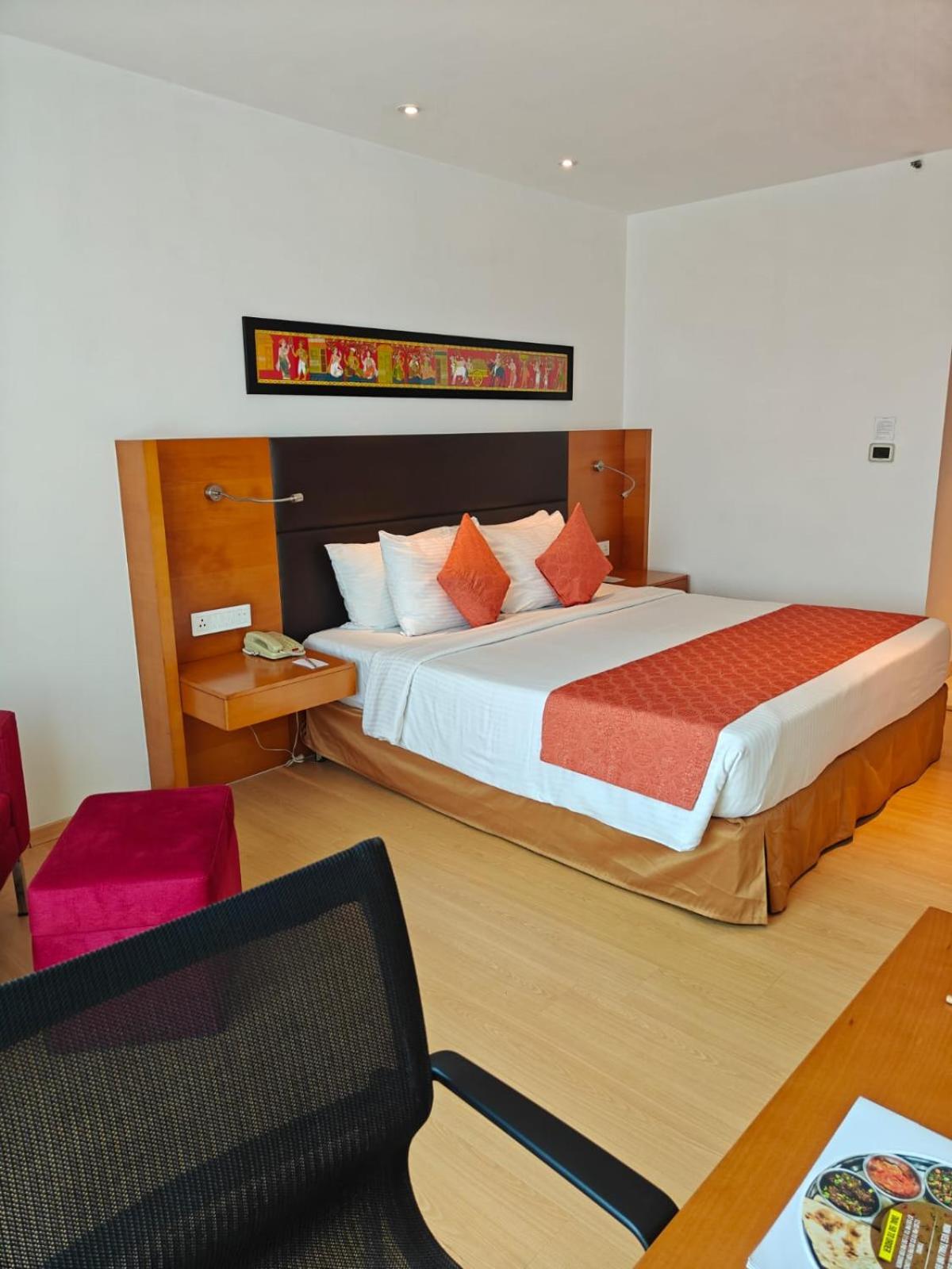 Mercure Hyderabad Kcp Banjara Hills, An Accor Hotel Exterior photo
