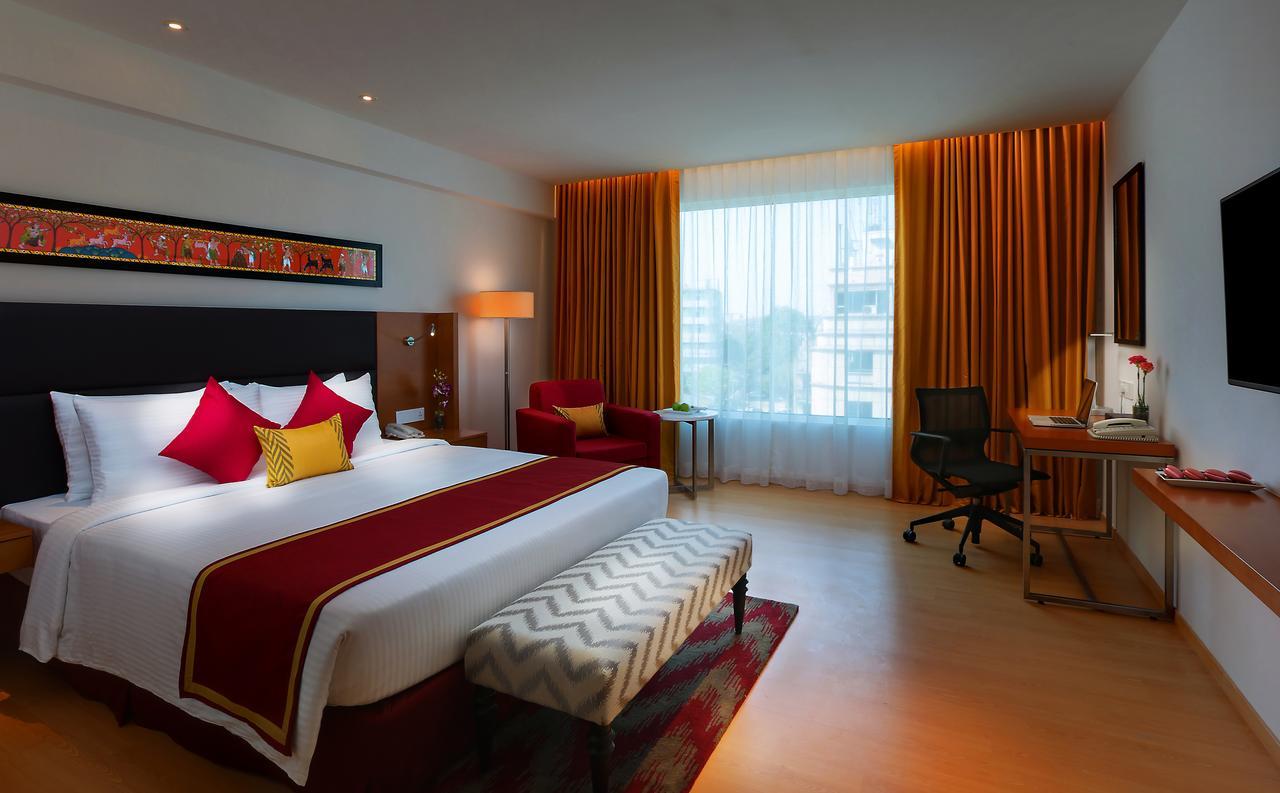 Mercure Hyderabad Kcp Banjara Hills, An Accor Hotel Exterior photo